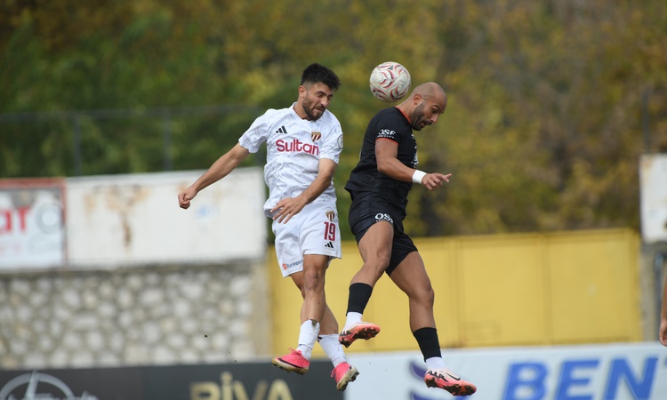 Son Gelişme: İnegölspor, 90. dakikada Koray Kılınç'ın golüyle Adana 01 FK ile 1-1 berabere kaldı ve Merak Edil