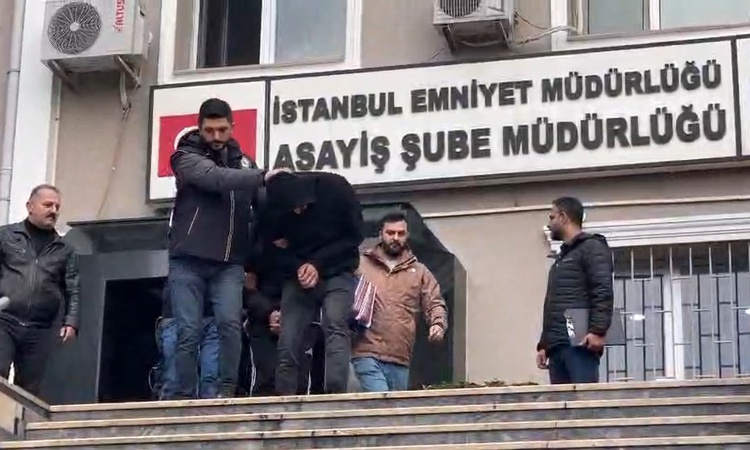 Son Gelişme: İstanbul'da Change'le 61 otomobil satan 22 kişilik şebeke adliyeye sevk edildi ve Merak Edilenler