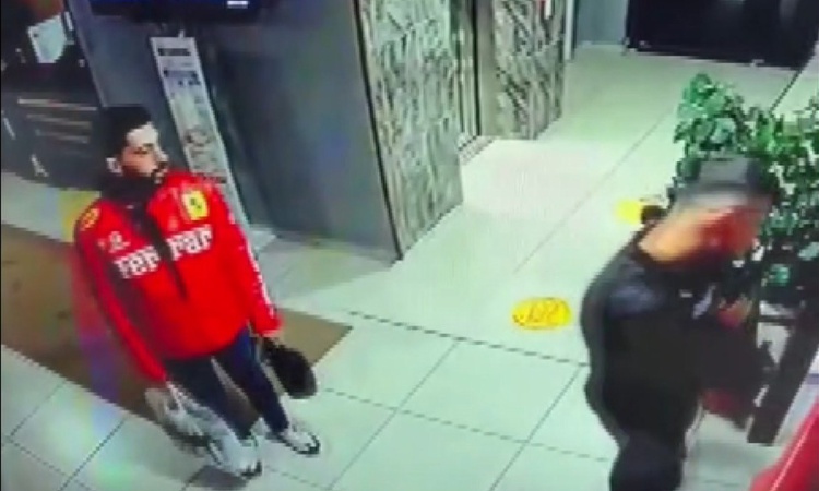 Son Gelişme: İstanbul'da haraç için iş yeri kurşunlayan şebeke üyelerinden 13'ü yakalanarak gözaltına sevk edi