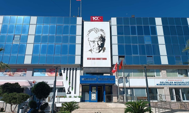 Son Gelişme: İzmir Menderes'te belediye rüşvet soruşturmasında 9 şüpheliden 7'si hakkında tutuklama kararı ver