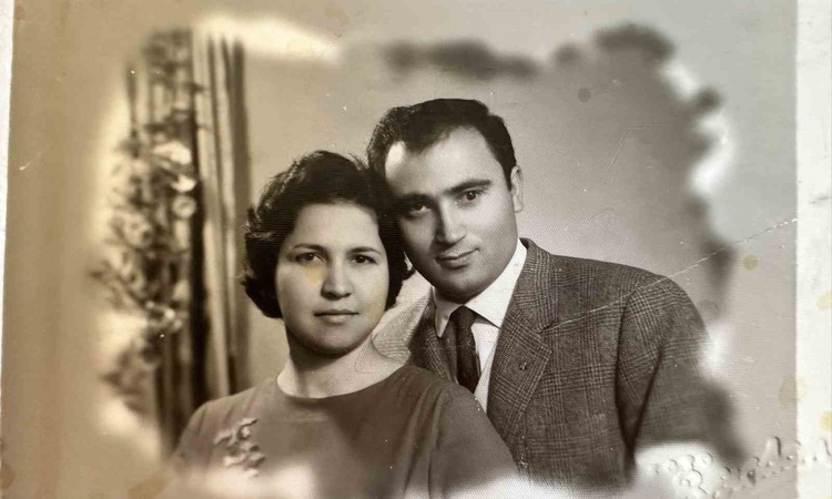 Son Gelişme: İzmir Tire'de 87 yaşındaki adam, 68 yıllık eşine sarılmak için ayağa kalktı