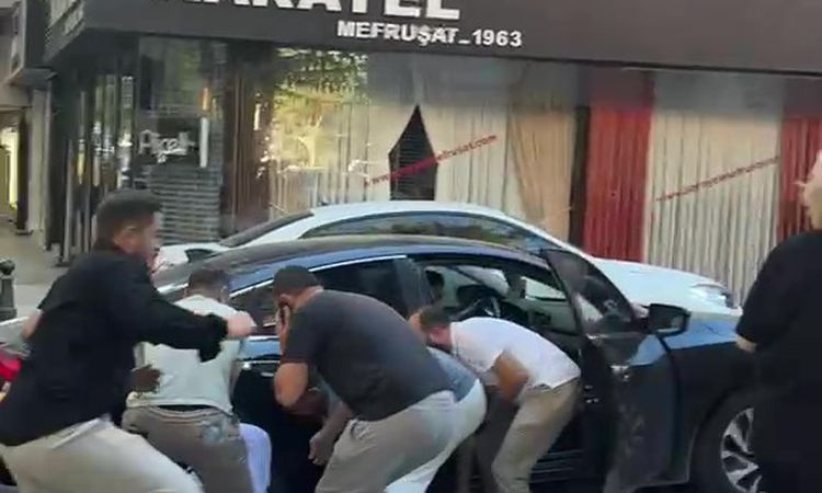 Son Gelişme: İzmit'te otomobil çarpan çocuk hastanede | İşte Tüm Ayrıntılar