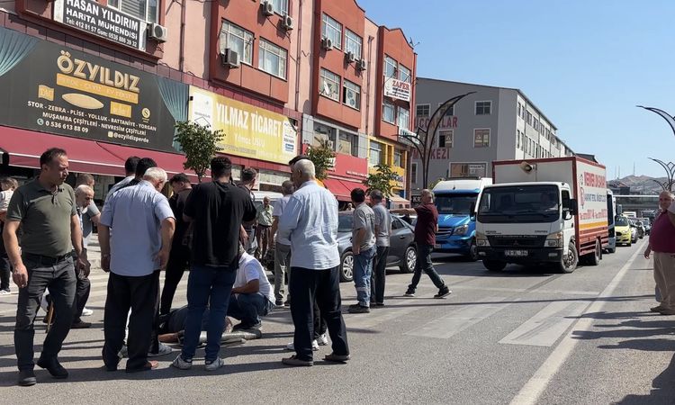 Son Gelişme: Karabük'te Yaya Geçidinde Otomobil Çarpan 77 Yaşındaki Adam Yaralandı - Son Dakika Bilgileri