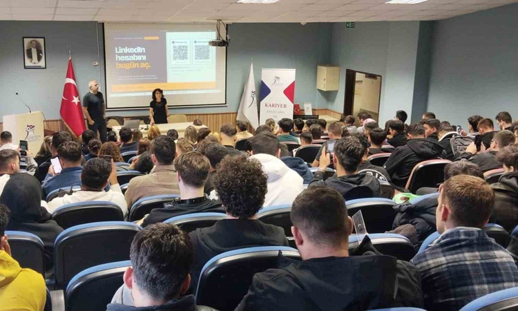 Son Gelişme: Karabük Üniversitesi yeni öğrencilere çeşitli birimlerde oryantasyon düzenledi