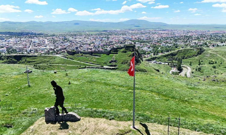 Son Gelişme: Kars'ta Ağustos'ta 460 konut satıldı, kent bölge illeri arasında ilk sırada yer aldı. - Son Dakik