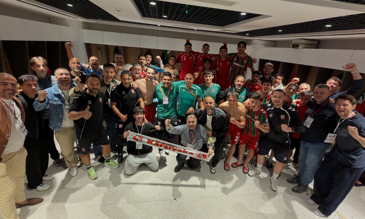 Son Gelişme: Karşıyaka, Zafer Uysal yönetiminde Söke'yi 2-1 yenip play-off yarışına ortak oldu - Son Dakika Bi