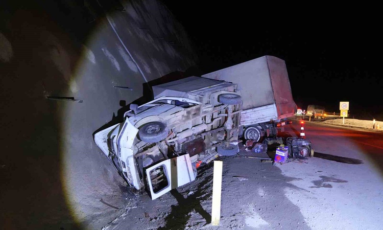 Son Gelişme: Kastamonu-Ankara yolu Ilgaz Dağı geçidinde iki kamyonet çarpıştı, 9 kişi yaralandı | İşte Tüm Ayr