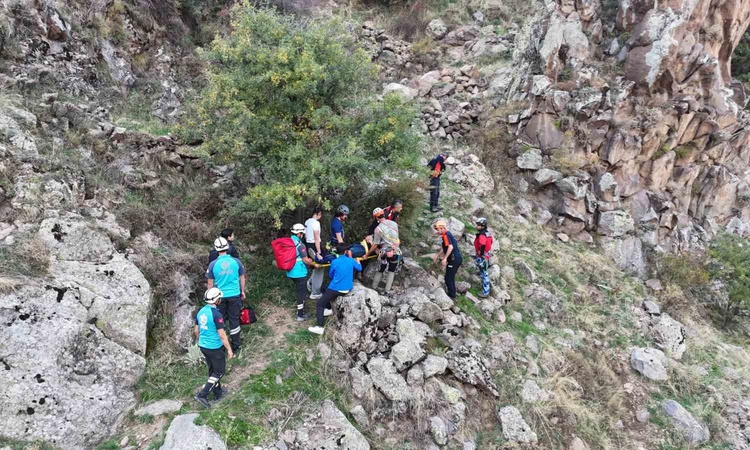 Son Gelişme: Kayseri Melikgazi'de dere yatağına düşen şahıs 3 saatlik operasyonla kurtarıldı | İşte Tüm Ayrınt