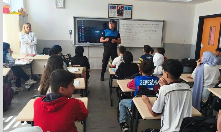 Son Gelişme: Kilis'te Mehmet Keçik Ortaokulu öğrencileri polislerle rol model etkinliğinde buluştu | İşte Tüm