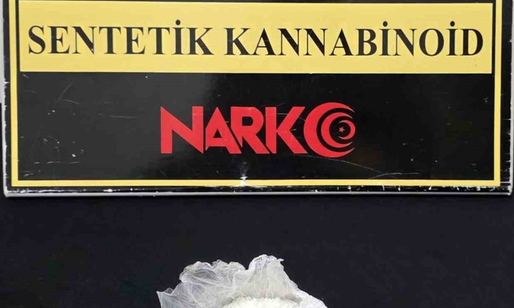 Son Gelişme: Kırşehir'de durdurulan otomobilde 10,40 gram uyuşturucu ele geçirildi ve Merak Edilenler