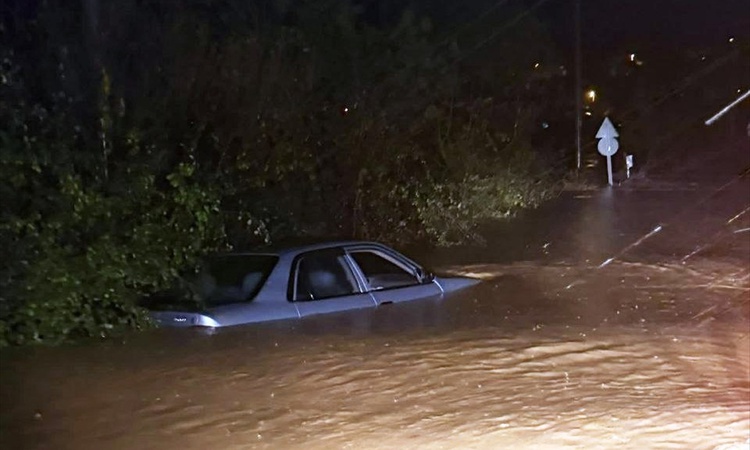 Son Gelişme: Kocaeli ve Sakarya'da sağanak su baskınına yol açtı, 15 Ekim'de eğitime ara verildi.: Gelişmeler