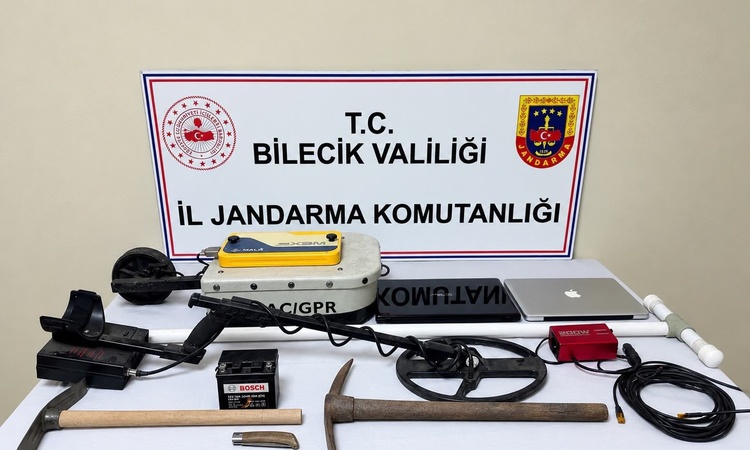 Son Gelişme: KOM ve jandarma, Bilecik Gölpazarı'nda define arayan 4 kişiyi suçüstü yakaladı | İşte Tüm Ayrıntı