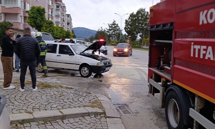 Son Gelişme: Konya Beyşehir'de seyir halindeki otomobilin motoru alev aldı, yangın söndürüldü ve Merak Edilenl