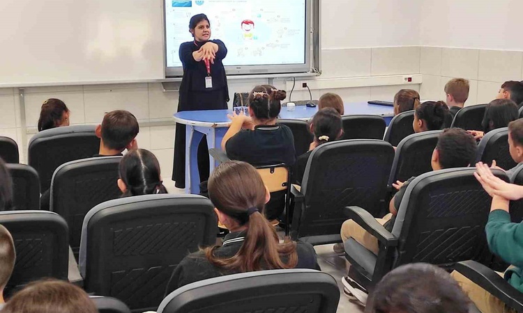 Son Gelişme: Konya Karapınar'da İlçe Sağlık Müdürlüğü öğrencilere hijyen ve diyabet eğitimi verdi