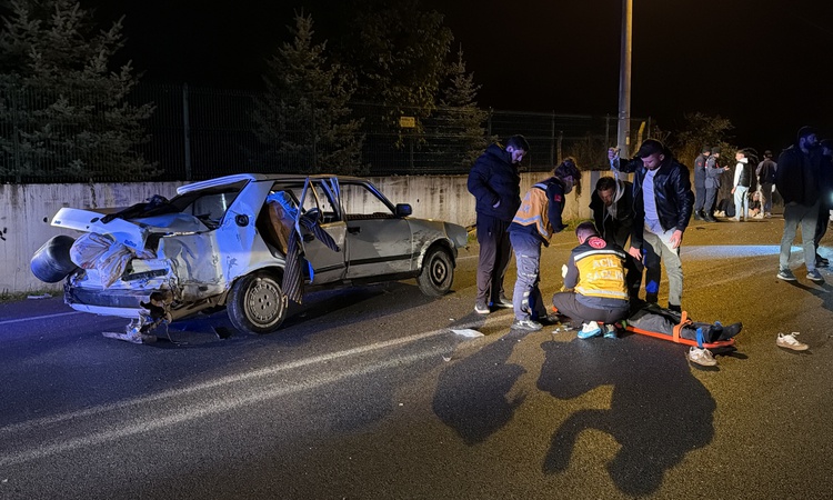 Son Gelişme: Kütahya Güveççi'de takla atan otomobilde 1'i ağır 4 kişi yaralandı