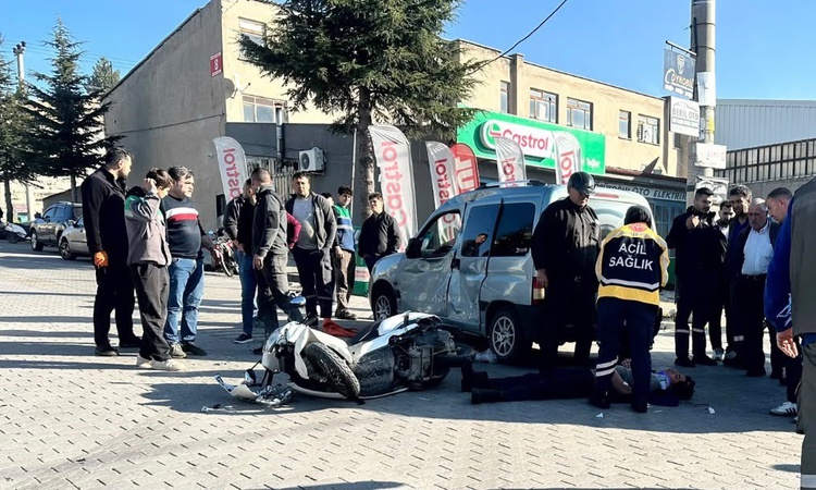 Son Gelişme: Kütahya Tavşanlı'da motosiklet ile otomobil çarpıştı, 1'i ağır 2 kişi yaralandı | İşte Tüm Ayrınt