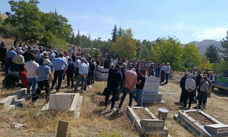 Son Gelişme: Malatya Doğanşehir'de kazada ölen 23 yaşındaki sağlık çalışanı toprağa verildi: Gelişmeler Takip