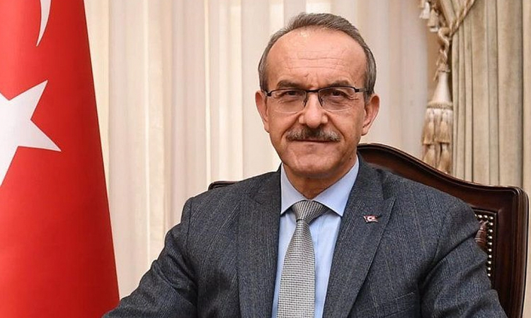 Son Gelişme: Malatya Valisi Seddar Yavuz: Yeşilyurt ilçemizde meydana gelen trafik kazasında 2 kişi yaşamını y