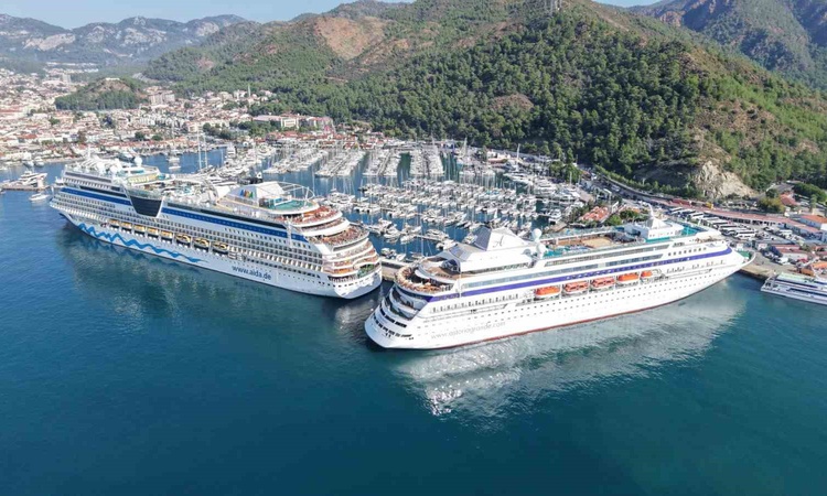 Son Gelişme: Marmaris Gümrüklü Liman'a iki kruvaziyer, AIDA Stella ve Astoria Grande yanaştı: Gelişmeler Takip