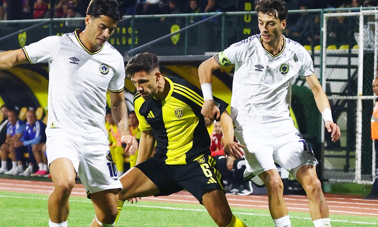Son Gelişme: Menemen FK'nın 3 maçlık serisi Aliağa Futbol deplasmanında 1-0'lık yenilgiyle bitti ve Merak Edil