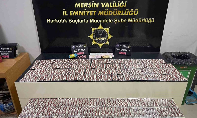 Son Gelişme: Mersin'de uyuşturucu çalışmasında 8 şüpheliden 7'si hakkında tutuklama kararı verildi: Gelişmeler