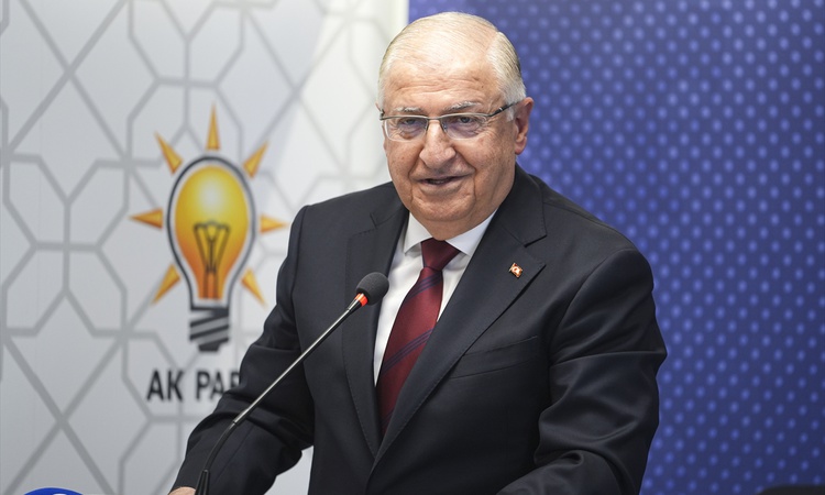 Son Gelişme: Milli Savunma Bakanı Güler, "Türkiye Yüzyılı Buluşmaları" kapsamında Maltepe'de ziyaretlerde bulu