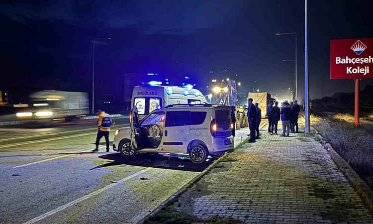 Son Gelişme: Muş-Bitlis kara yolunda kepçe ile otomobil çarpıştı, 1 kişi yaralandı ve Merak Edilenler