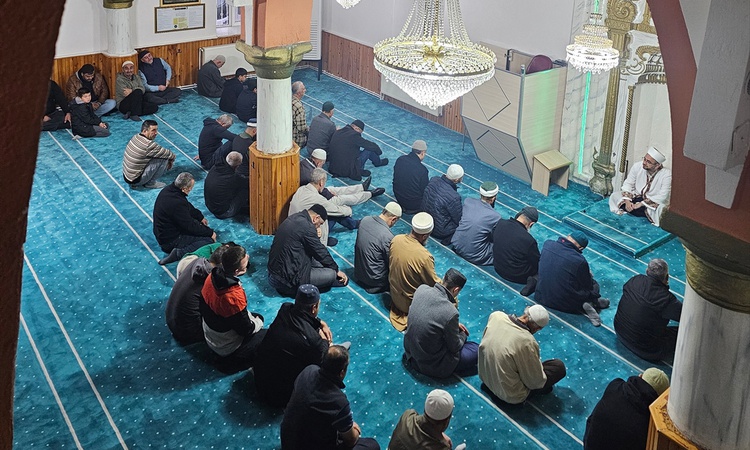 Son Gelişme: Niğde Bor'da sabah namazı buluşmasında gençler ve aileleri bir araya geldi - Son Dakika Bilgileri