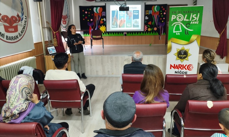 Son Gelişme: Niğde'de emniyet ekipleri 2 bin 92 kişiye uyuşturucu bilgilendirmesi yaptı: Gelişmeler Takip Edil