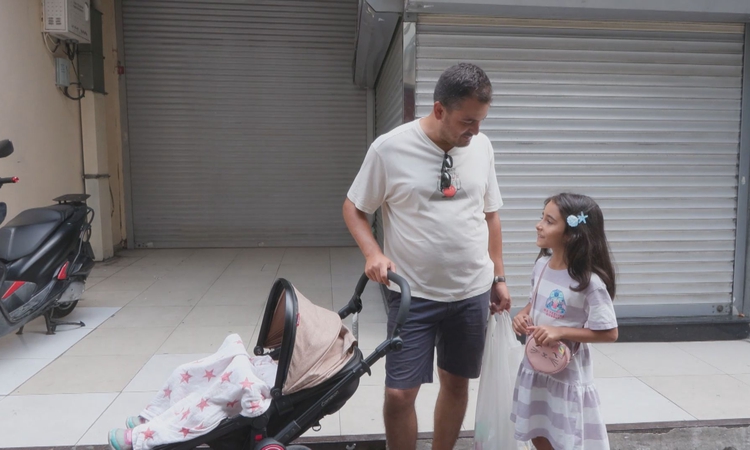 Son Gelişme: Okul alışverişini son güne bırakan veliler Eminönü'nü tercih etti | İşte Tüm Ayrıntılar
