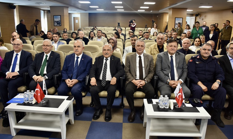 Son Gelişme: Ordu'da Yaşlanma Ekonomisi Çalıştayı'nda fındık zarındaki 74 maddeye dikkat çekildi - Son Dakika