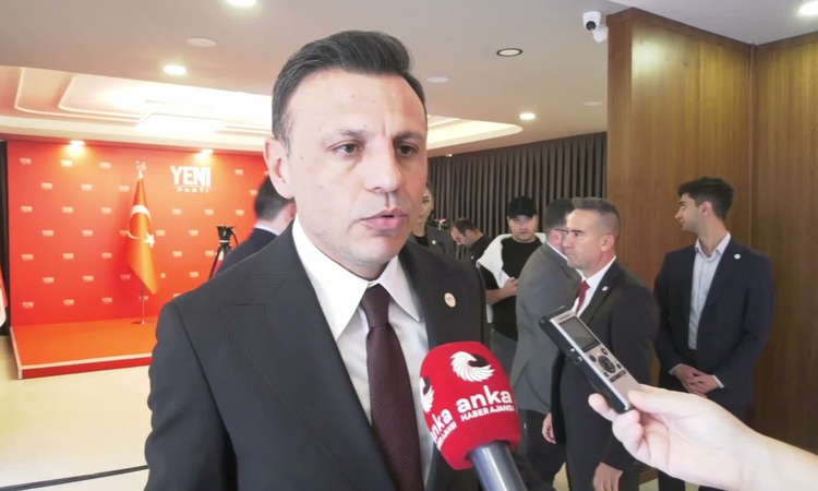 Son Gelişme: Özgür Çelik, Bakırköy Belediyesi'nde 68 kişinin gözaltına alındığını söyledi ve Merak Edilenler