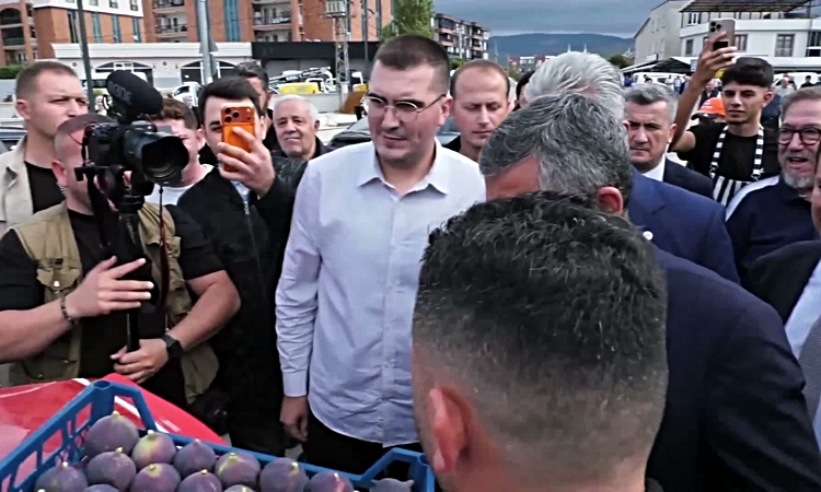 Son Gelişme: Özgür Özel, Bursa'da incir üreticilerine mazotun ÖTV'siz ve KDV'siz olacağını söyledi ve Merak Ed