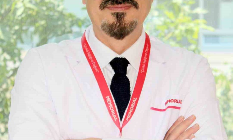 Son Gelişme: Prof. Dr. Karaaslan, yapay zekanın hekim değerlendirmesini geçemeyeceğini söyledi ve Merak Edilen