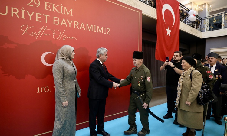Son Gelişme: Sakarya'da 29 Ekim Cumhuriyet Bayramı resepsiyonu düzenlendi - Son Dakika Bilgileri