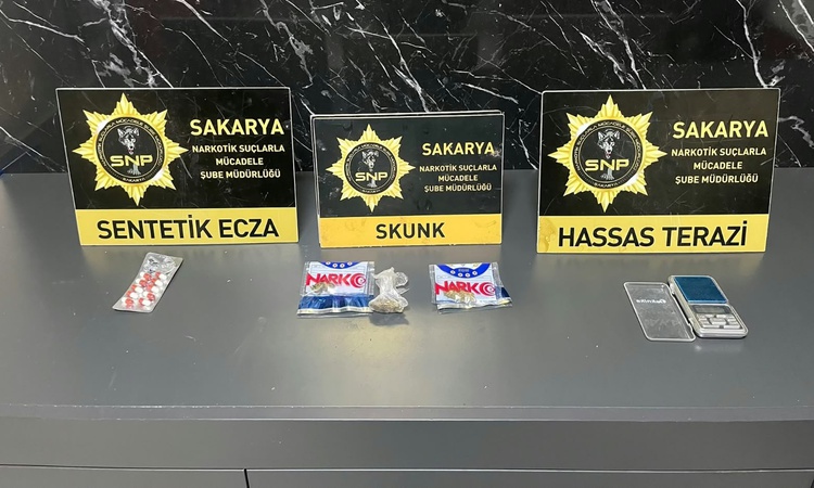 Son Gelişme: Sakarya'da polisin 2 adrese düzenlediği uyuşturucu operasyonunda 3 kişi hakkında tutuklama kararı
