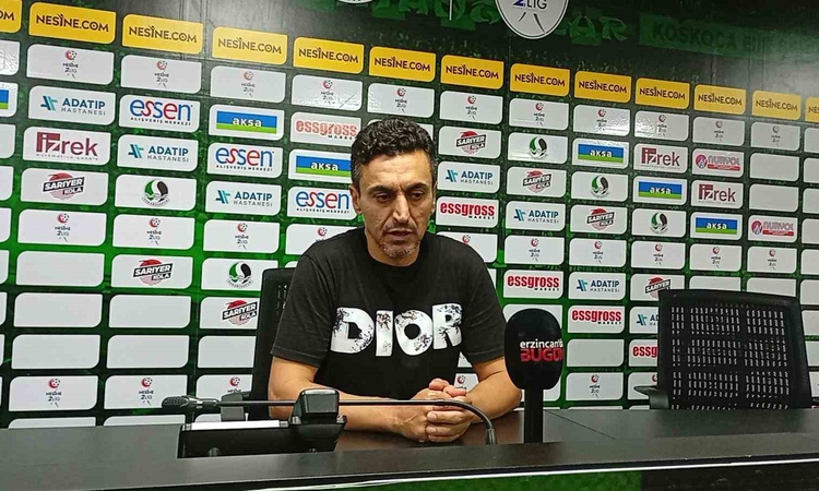 Son Gelişme: Sakaryaspor sahasında Erzincanspor'a 3-1 yenilerek puan farkı avantajını kaybetti ve Merak Edilen