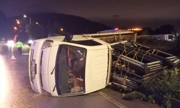 Son Gelişme: Samsun Atakum'da otomobil ile kamyonet çarpıştı, otomobildeki 4 kişi yaralandı | İşte Tüm Ayrıntı