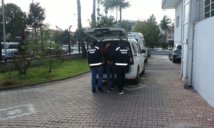 Son Gelişme: Samsun Bafra'da 8 yıl 4 ay kesinleşmiş hapis cezası olan firari hükümlü yakalandı