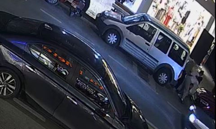 Son Gelişme: Samsun'da eşiyle ilişki iddiasıyla kadını darbeden 3 kız kardeş yakalanarak gözaltına sevk edildi