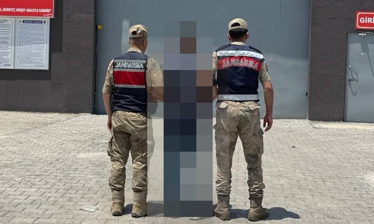 Son Gelişme: Şanlıurfa Karaköprü'de uyuşturucu suçundan 7 yıl 6 ay cezası olan hükümlü hakkında tutuklama kara