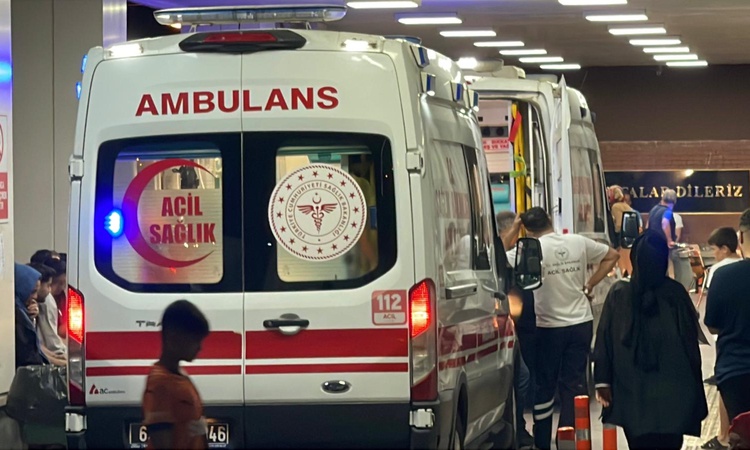 Son Gelişme: Şanlıurfa Siverek'te ütüyle yakıldığı iddia edilen çocuğun 3 yakını yakalanarak gözaltına sevk ed