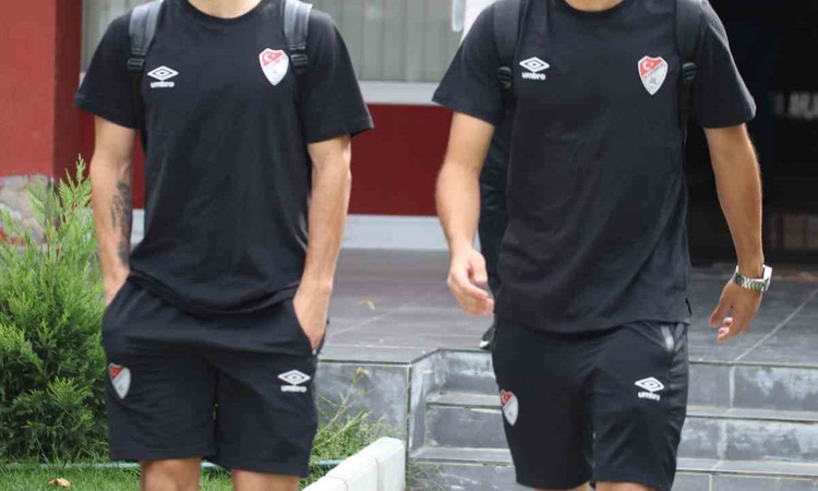 Son Gelişme: Seza Çimento Elazığspor, Hatayspor maçı için 21 futbolcuyla Hatay'a gitti: Gelişmeler Takip Edili
