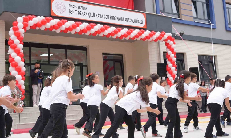 Son Gelişme: Sinop’ta 16 derslikli modern lise hizmete açıldı | İşte Tüm Ayrıntılar