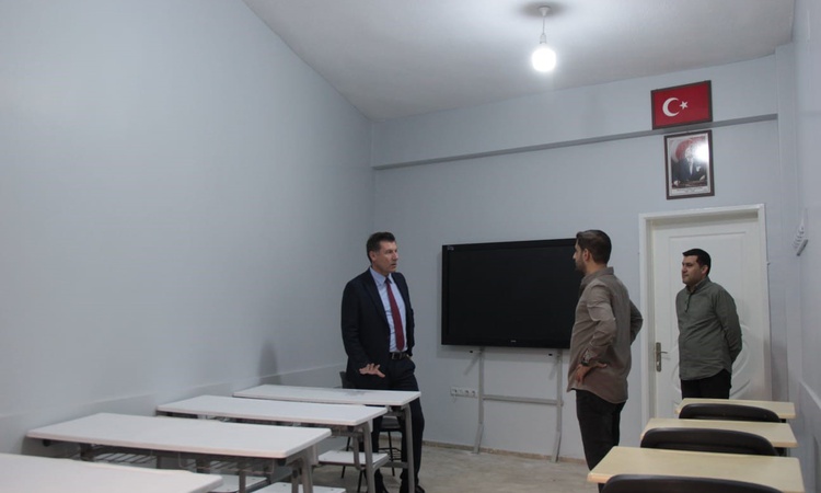 Son Gelişme: Şırnak Cizre'de halk eğitimi kurslarını İlçe Milli Eğitim Müdürü İke inceledi