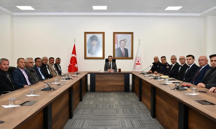 Son Gelişme: Sorgun Kaymakamı Canpolat, muhtarlarla talepleri ve kış tedbirlerini değerlendirdi: Gelişmeler Ta