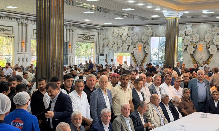 Son Gelişme: Suruç'ta 1 ölümle biten 4 yıllık kan davası 2 bin 500 kişilik törenle son buldu