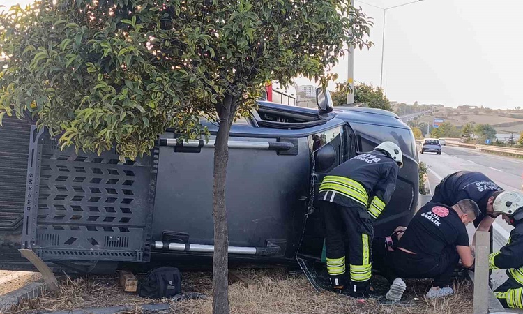 Son Gelişme: Tekirdağ'da iddiaya göre çocuklu araç kaçıran sürücü yayaya ve 2 araca çarpıp yakalandı ve Merak
