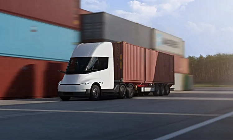 Son Gelişme: Tesla Semi, Avrupa'ya 550 km menzil ve 800 kW şarjla hazırlanıyor - Son Dakika Bilgileri