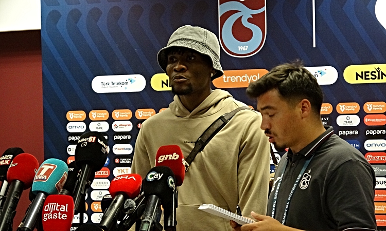 Son Gelişme: Trabzonsporlu Nwaiwu, 4-0'lık Galatasaray galibiyetinde Reis'i övdü ve Merak Edilenler